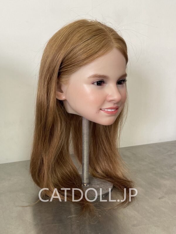 CATDOLLフルシリコンラブドール 139CM Amber – 価格には植毛が含まれています - 画像 (8)