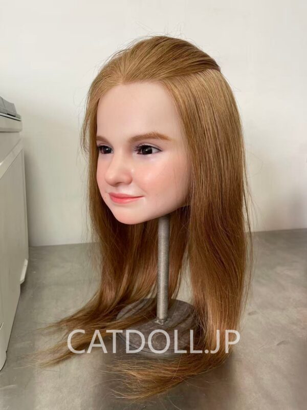 CATDOLLフルシリコンラブドール 139CM Amber – 価格には植毛が含まれています - 画像 (4)